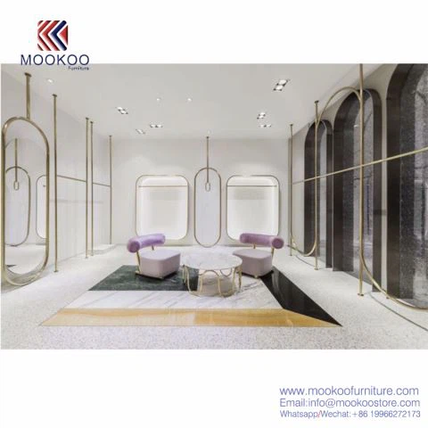 Drabužių lentynų mažmeninė parduotuvė