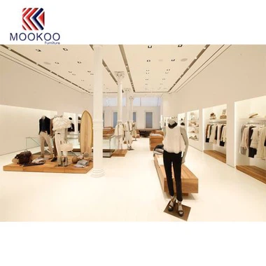 Metalinis drabužių vitrina