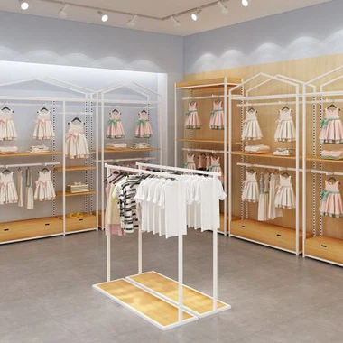 Vaikų drabužių parduotuvės įranga